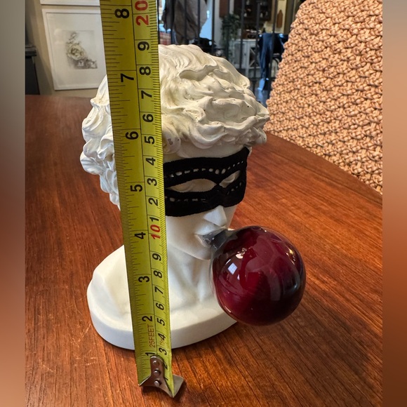 Light Up Bubble Gum Man Tabletop Bust sculpture - Picture 7 of 7